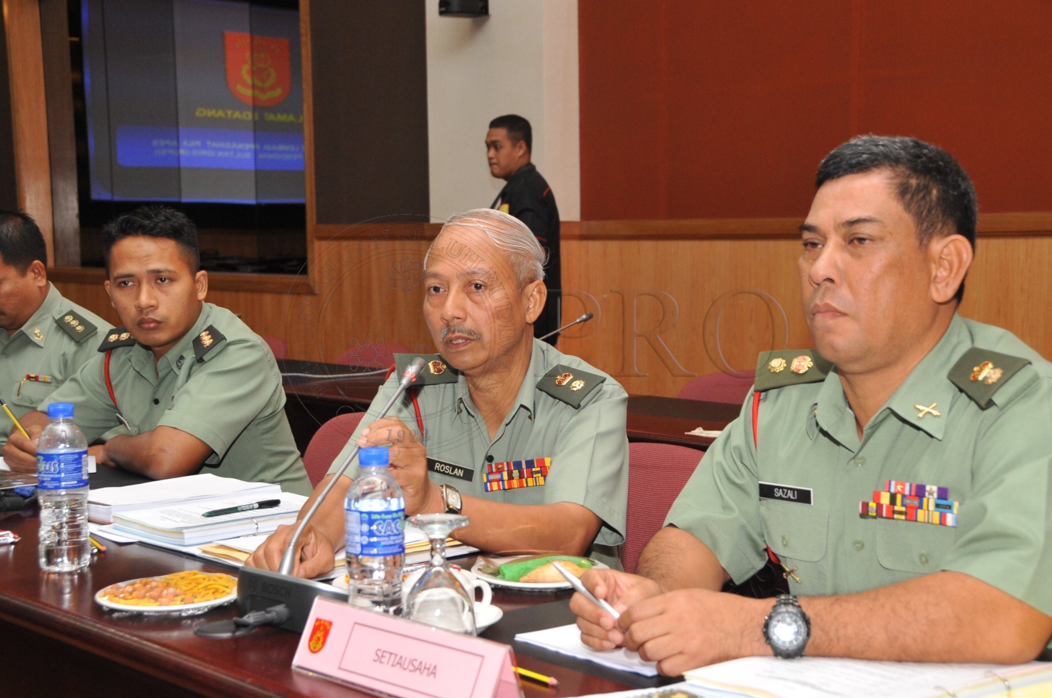 PRO 14 02 PALAPES PRO 2814